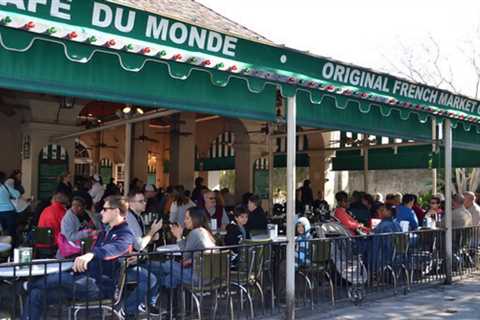 Cafe du Monde Riverwalk New Orleans – Our Second Home in NOLA