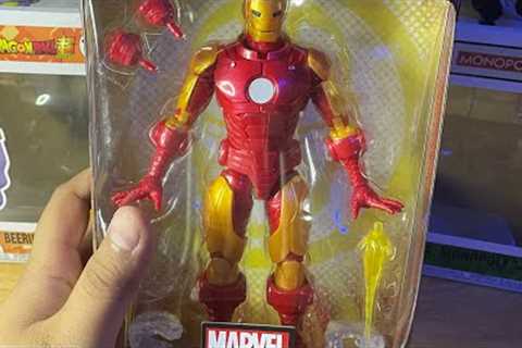 Iron Man unboxing (first vid)