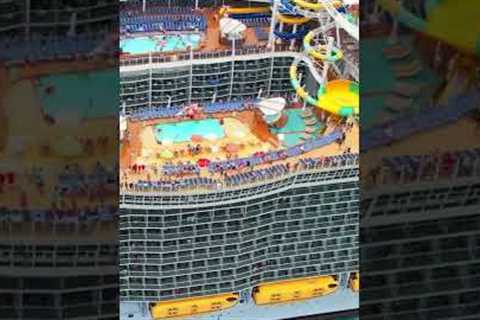 THE LARGEST CRUISE SHIP IN THE WORLD | ROYAL CARIBBEAN SYMPHONY OF THE SEAS #shorts #subscribe