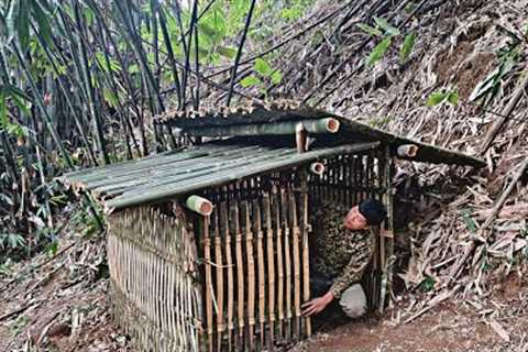 Survival skills. Build bamboo tents. to create shelter.to survive in the wilderness