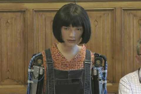 AI robot terrifies officials, explains our illusion, with Elon Musk.