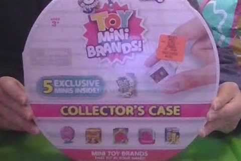 Unboxing Zuru 5 Surprise Toy Mini Brands Collector's Case (Series 2)