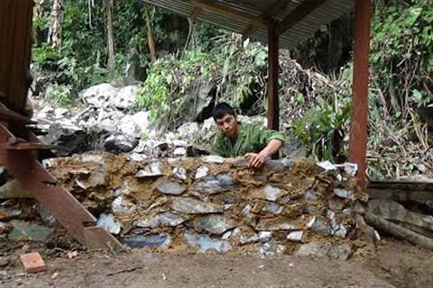 Build primitive skills stone fences around the wild house - Green forest life, building farm life