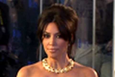 The Kardashians Arrive at 2011 People's Choice Awards
