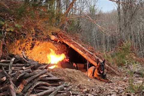 Building a Useful, Warm and Camouflage Bunker for Emergencies - Bushcraft Survival Shelter, Cooking