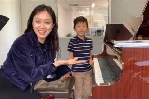 Energetic 5/6yo prodigy? Piano Lesson: bowing, harmonic scales &amp; grade 1 pieces ft. Isabelle Ng