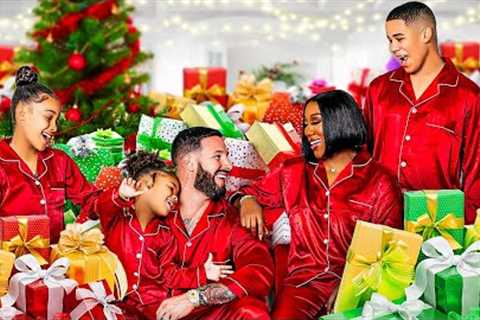 OPENING PRESENTS ON CHRISTMAS MORNING WITH THE RUSH FAM