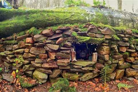 7 Days Solo Survival Camping, Building Warm Bushcraft Shelter and Fireplace - STONE HOUSE - Cooking