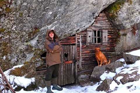 Secret House Under A Rock In The Mountains | Stealth Hut | Wilderness | Survival | Shelter | Snow
