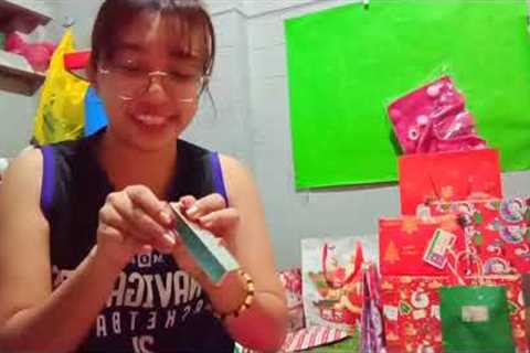 UNBOXING OF CHRISTMAS PRESENTS🎁