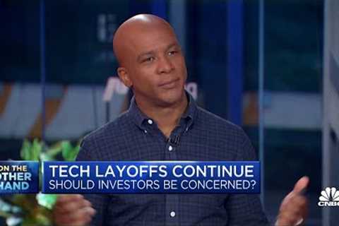 On the other hand: Should invesotrs be concerned about widespread tech layoffs?