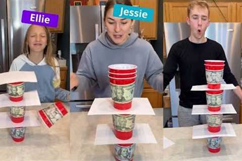 Greatest Christmas Game -- Don't Grab the Wrong Mug 🎁Kids and family play holiday game