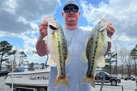 Fishing Lake Hartwell the day after the Bassmaster Classic - Are there any fish left?