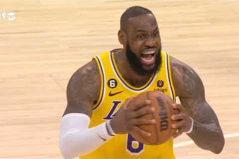 LEBRON JAMES FURIOUS AT REF AFTER FOUL ON HIM! “U BLIND”! CAN’T BELIEVE HIS EYES!