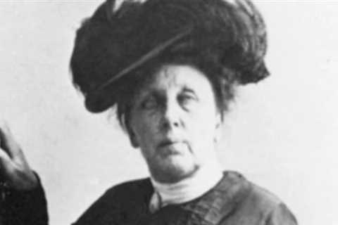The Heartbreaking Tragedy Behind The First Person To Survive Going Over Niagara Falls