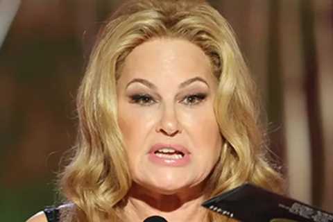Jennifer Coolidge Goes Viral for Sharing Her Fears About Presenting at Golden Globes