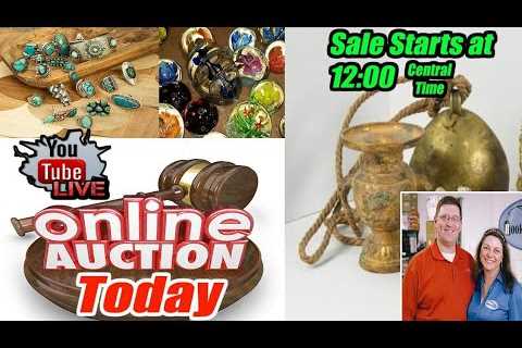 Live Auction Vintage Paperweights, Jewelry, &amp; Figurines