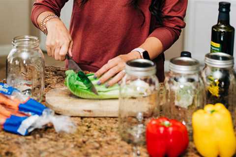 How to make Mason Jar Salad
