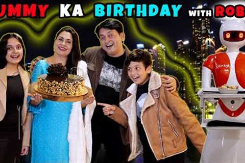 MUMMY KA BIRTHDAY with ROBOT | Birthday Celebration at Restaurant | Aayu and Pihu Show