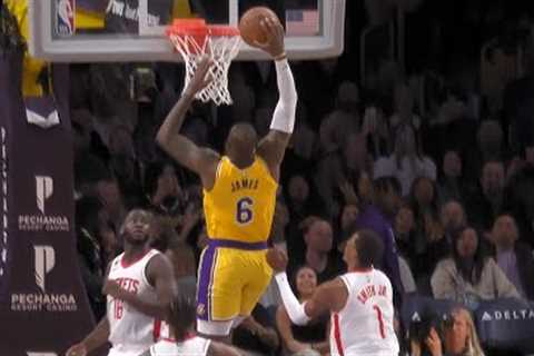 LeBron James blows by Jabari Smith Jr and throws down emphatic dunk vs Rockets