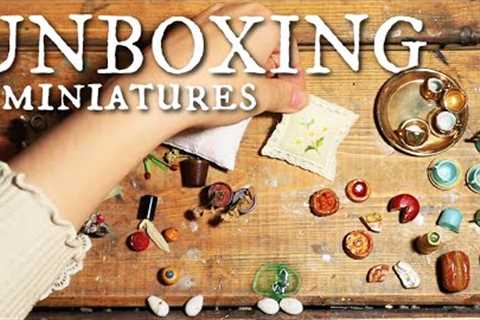 Unboxing Vintage Dolls House Items! What did we find? Mystery Miniatures!