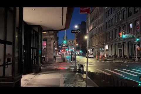 Live NYC Walking Commute: Southbound on Friday - Jan 20, 2023