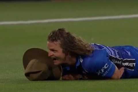 Honey Badger Nick Cummins TRYING to play cricket! SUPER FUNNY! Black Clash 2023 Highlights