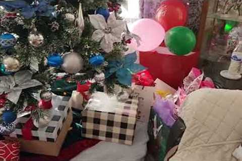 UNBOXING CHRISTMAS GIFTS 🎁 #asmr #videos #viral #trending #viralvideos #trendingvideos #capcut