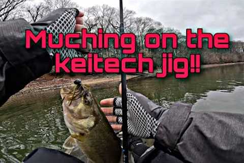 Kayak fishing Lake Chickamauga In The Rain