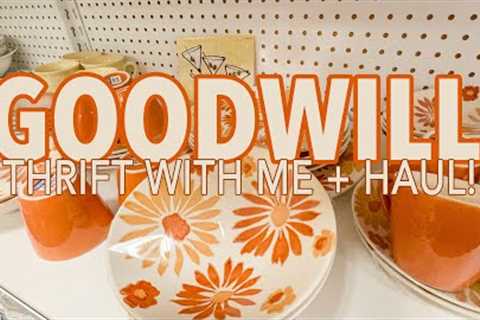 A FEW THINGS FOR ME! Goodwill Thrift with me + Haul! ~THRIFT HAUL ~HOME DECOR HAUL ~THRIFTING