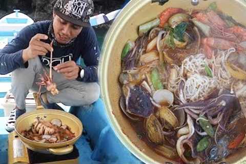 CATCH AND COOK! EATING FRESH SEAFOOD ON THE BOAT, VERY DELICIOUS!