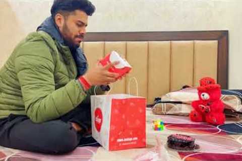 The Best Gifts for Couples on their Anniversary🤔 Couple Gift Ideas |  Bakingo Cake
