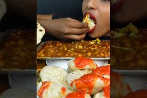 Eating Spicy Aloo Matar Samosa,Veg Momos,Chole Masala Kulche Indian Street Food ASMR Eating Mukbang