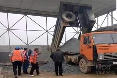 TOTAL IDIOTS AT WORK #25 | Fail Compilation 2023