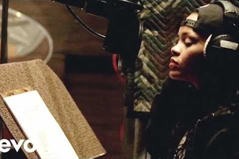 Rihanna - Bitch Better Have My Money (In Studio Behind The Scenes) (Explicit)