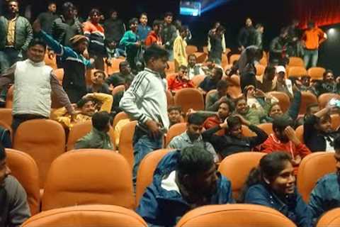 Srk Saves Bollywood 😱 : Pathaan Theatre Reaction | Srk | Yrf | Pathaan