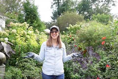 Complete Guide to Designing a Cut Flower Garden in the Landscape // How to Design a Cutting Garden