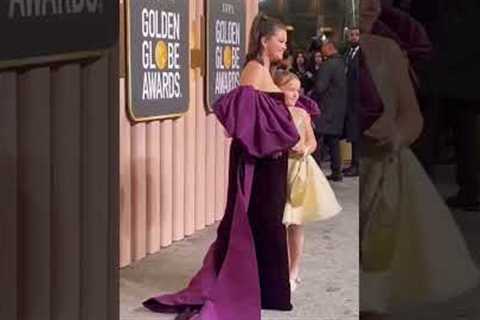 Selena Gomez and her sister at Golden Globes 2023 #selenagomez #goldenglobes