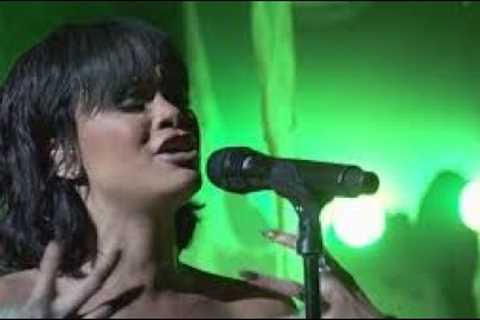 Rihanna - Love On The Brain (Billboard Music Awards 2016) full version