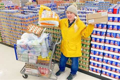 Shop with Me at America's Cheapest Grocery Store!