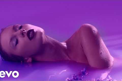 Taylor Swift - Lavender Haze (Official Music Video)