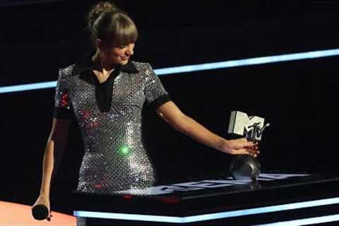 Taylor Swift wins most prizes at MTV Europe Music Awards