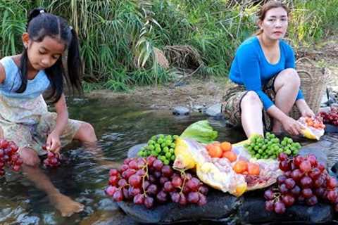 Chicken thigh egg curry with pea eggplant delicious for lunch-Survival cooking  mother with daughter