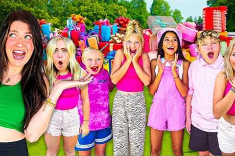 i GAVE MY 10 SiBLiNGS iNSANE GIFTS!! *mystery gift box challenge*