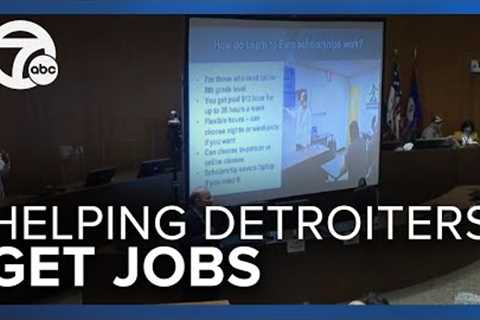 Mayor Duggan highlights programs that pay Detroiters for career training