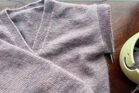 Simple Begiknits knitting podcast no.03 Ozetta, Gregoria Fibers, and knitting with colour!