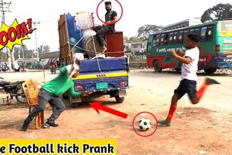 Best of The Year Fake Football Kick Prank ! Football Scary Prank-Gone WRONG Reaction @Ting Fun Prank
