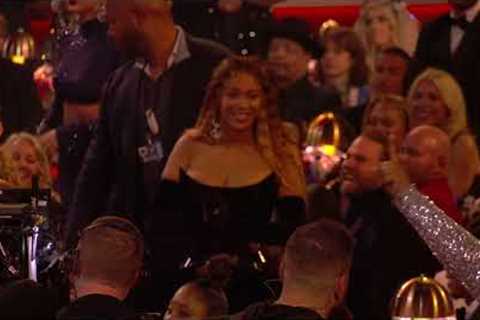 BEYONCÉ Reacting To Lizzo's Acceptance Speech | Audience Cam | 2023 GRAMMYs