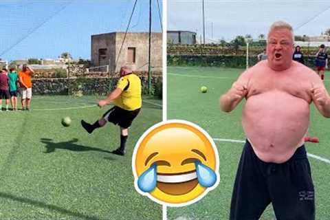 BEST FOOTBALL VINES 2022 - FAILS, SKILLS &amp; GOALS #21