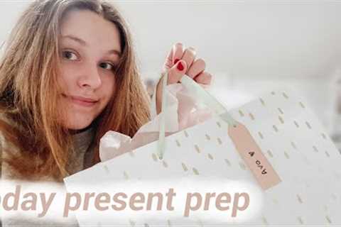 SHOP WITH ME FOR MY BEST FRIEND'S BIRTHDAY GIFT: putting together birthday gifts | polina